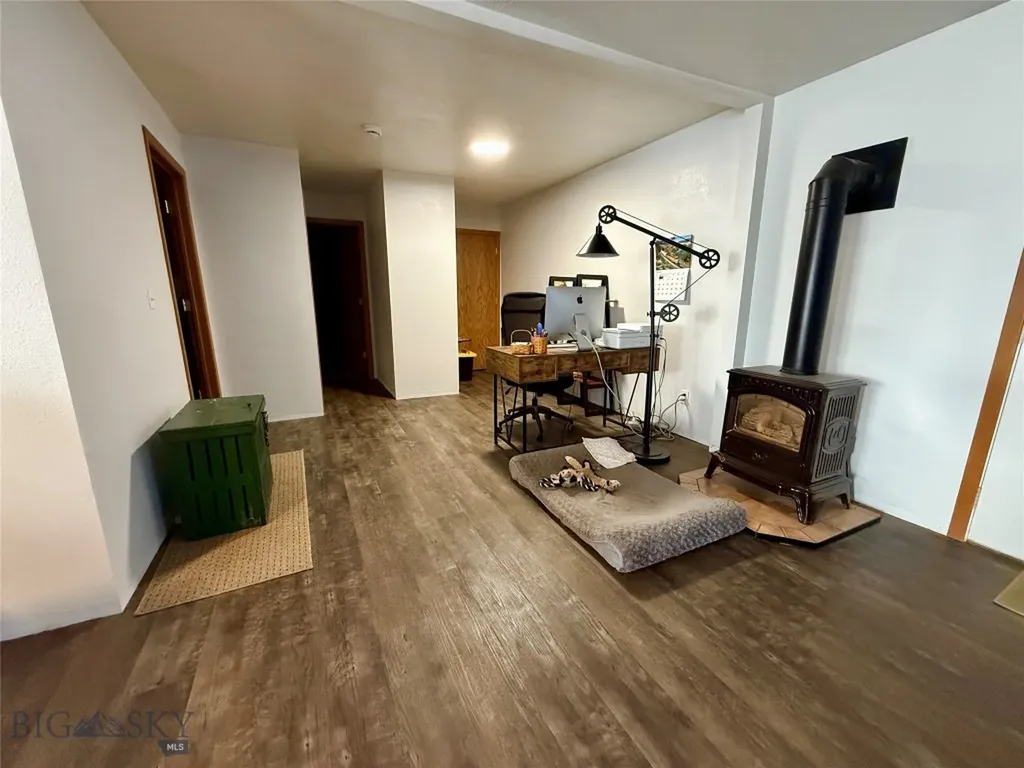 11 E Washington Avenue Chester MT 59522