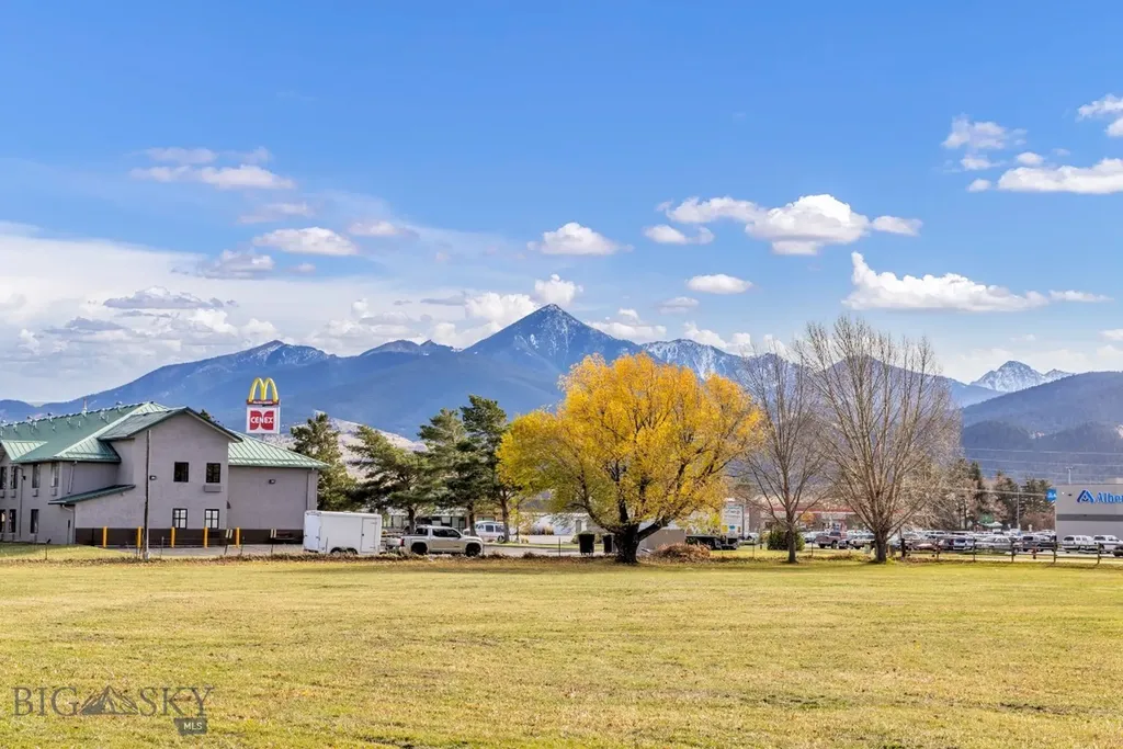 16 Loves Lane Livingston MT 59047