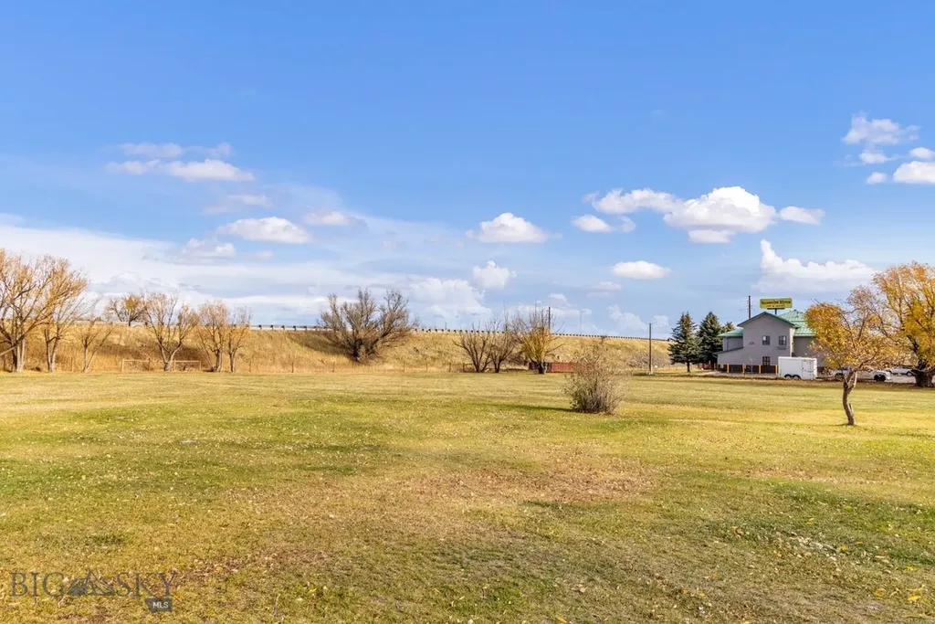 16 Loves Lane Livingston MT 59047