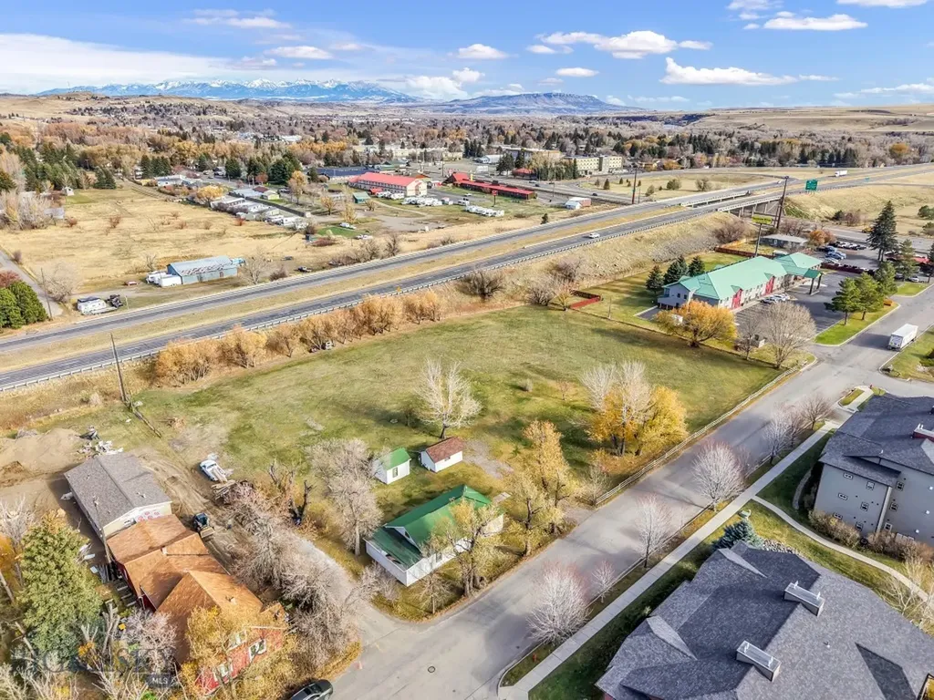 16 Loves Lane Livingston MT 59047