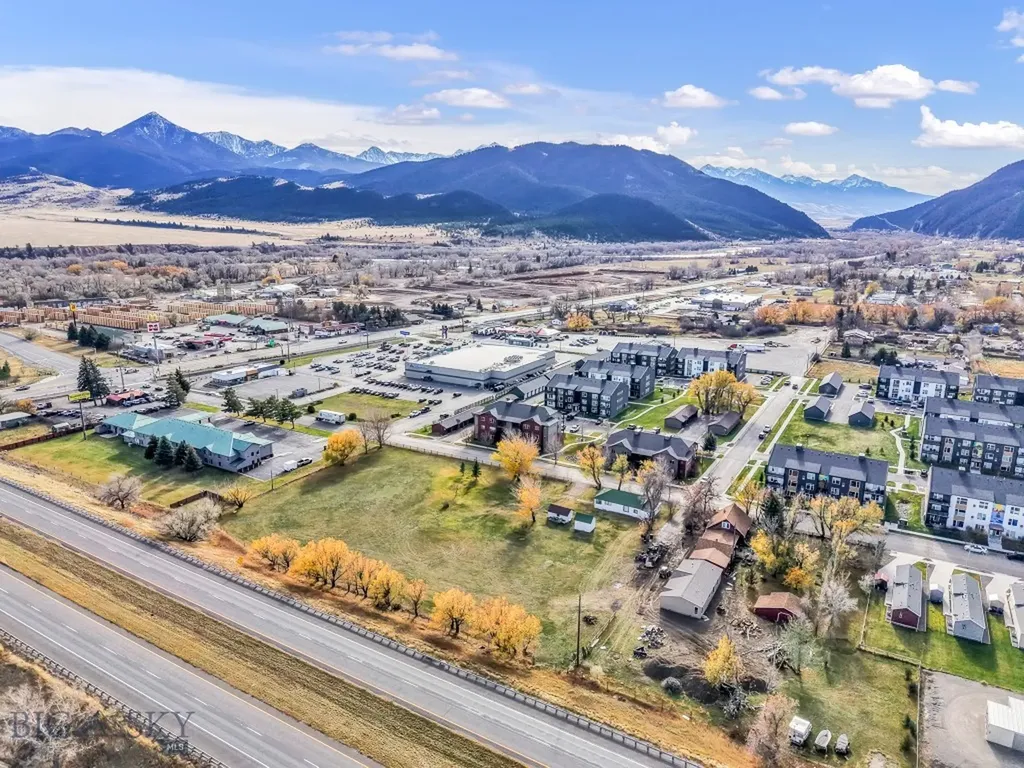 16 Loves Lane Livingston MT 59047