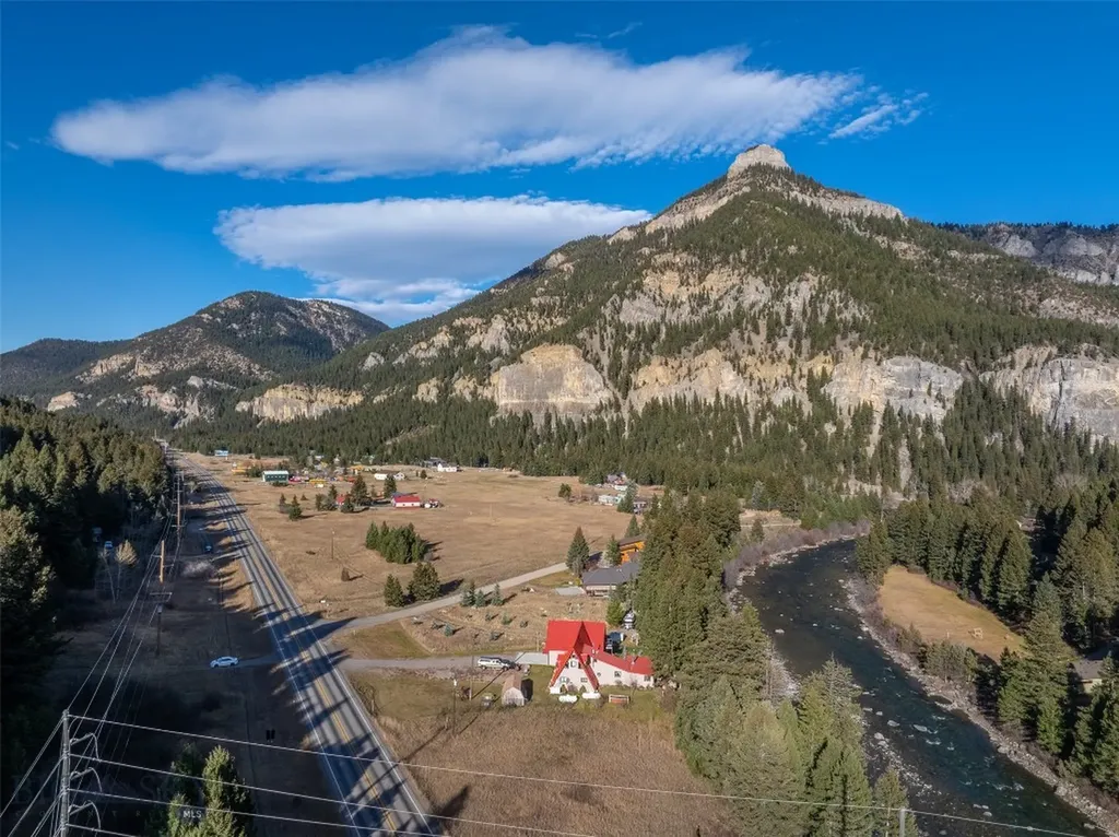 29 Old Hell Roaring Trail Gallatin Gateway MT 59730