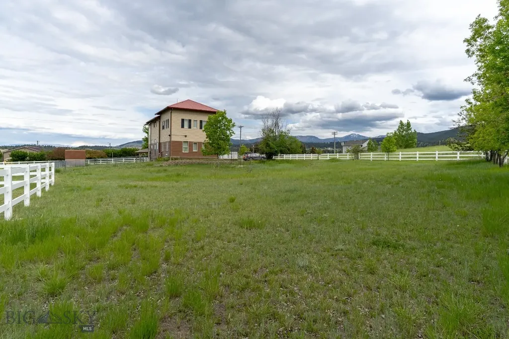 3 Microwave Hill Road Montana City MT 59634