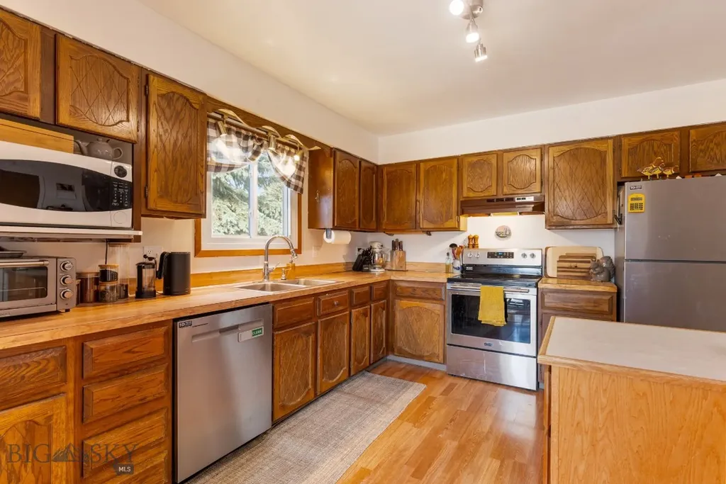 203 Chestnut Livingston MT 59047