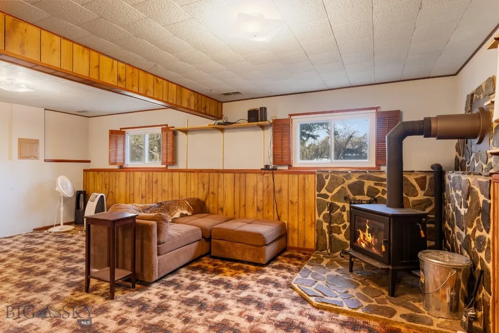 203 Chestnut Livingston MT 59047