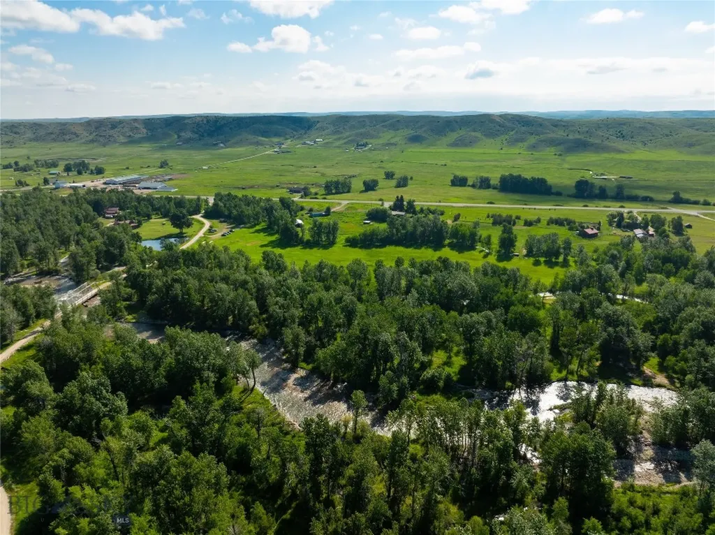 2825 & 2830 Highway 78 S Absarokee MT 59001