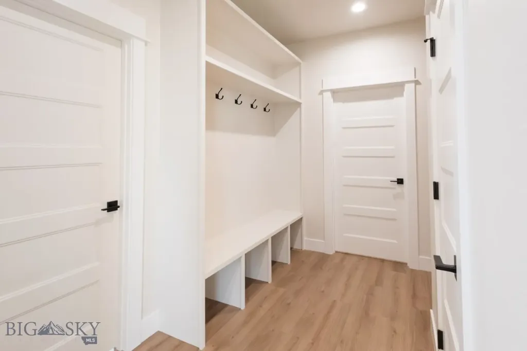 16 Cowen Lane Bozeman MT 59718