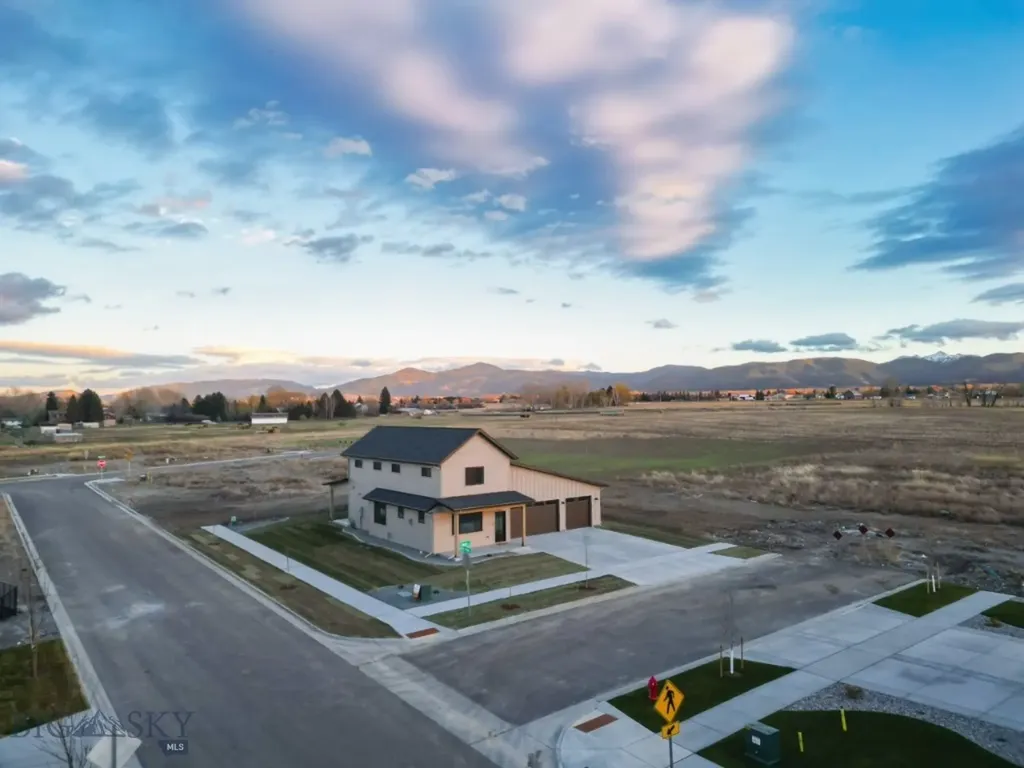 16 Cowen Lane Bozeman MT 59718
