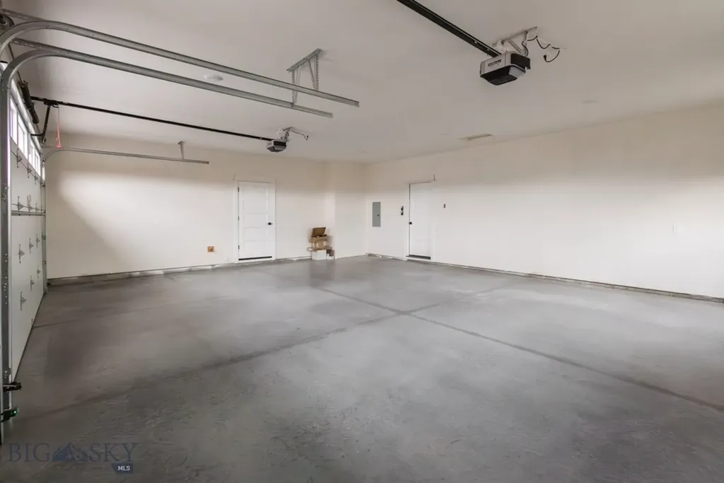 16 Cowen Lane Bozeman MT 59718