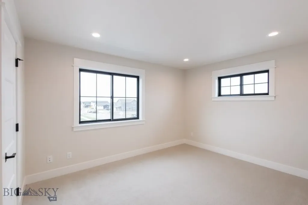 16 Cowen Lane Bozeman MT 59718