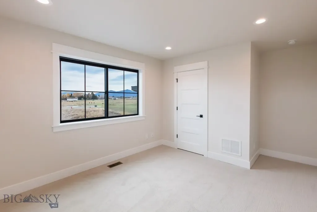 16 Cowen Lane Bozeman MT 59718