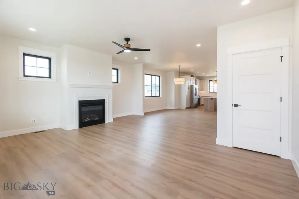 16 Cowen Lane Bozeman MT 59718