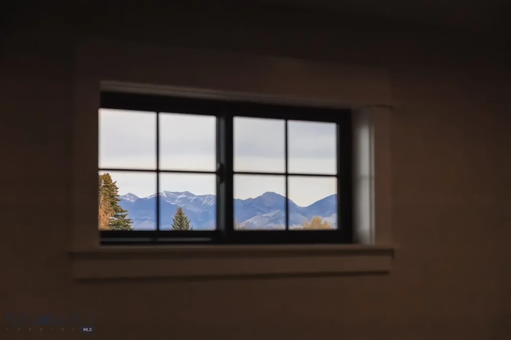 16 Cowen Lane Bozeman MT 59718