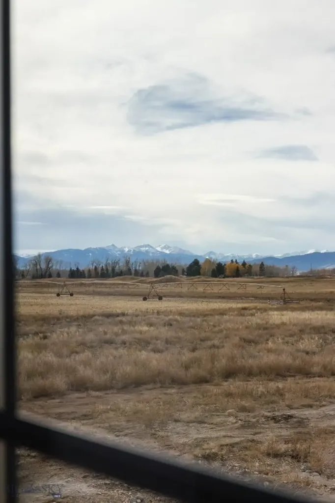 16 Cowen Lane Bozeman MT 59718