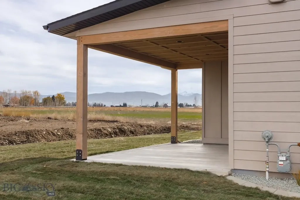 16 Cowen Lane Bozeman MT 59718
