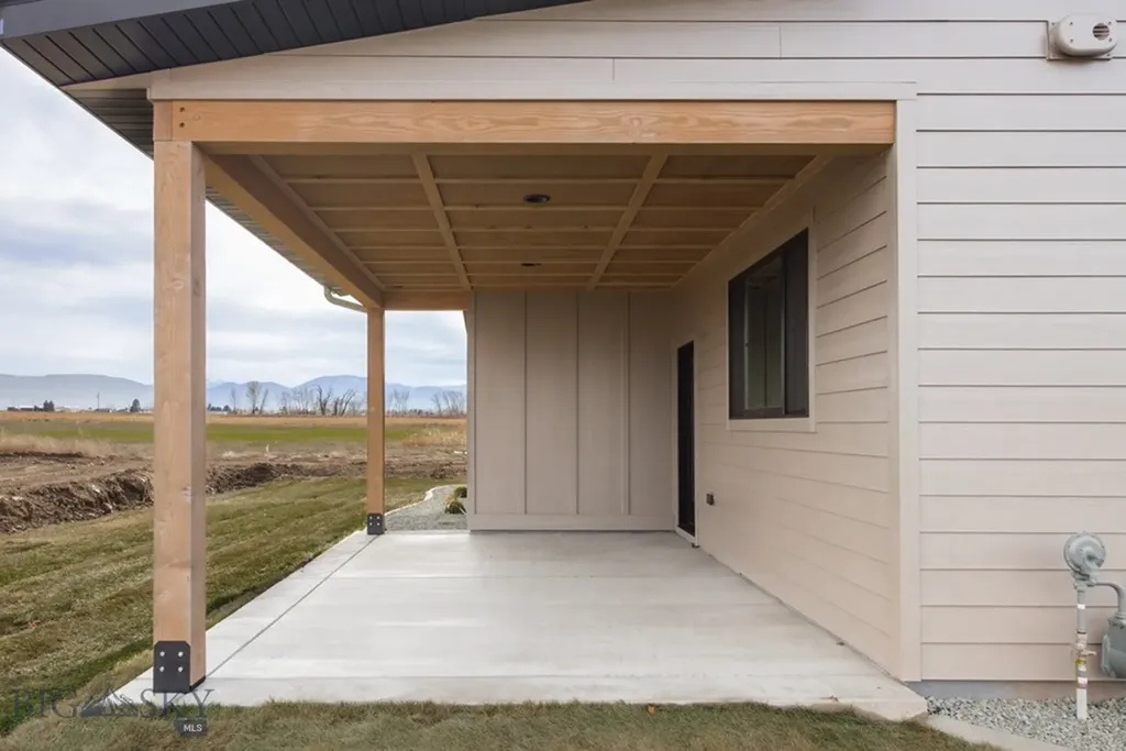 16 Cowen Lane Bozeman MT 59718