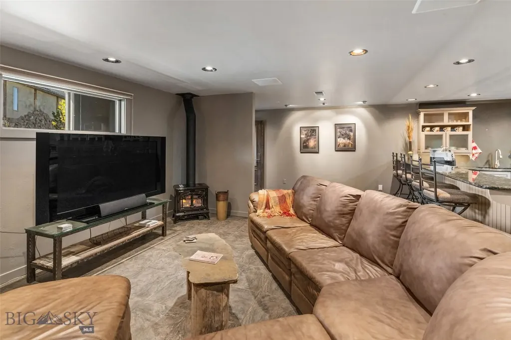 405 Swayback Road Mcallister MT 59740