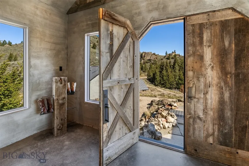 405 Swayback Road Mcallister MT 59740