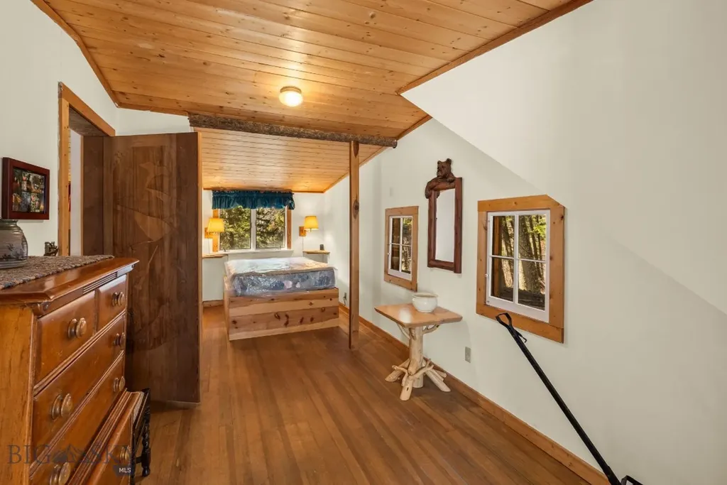 10400 Hyalite Canyon Road Bozeman MT 59718
