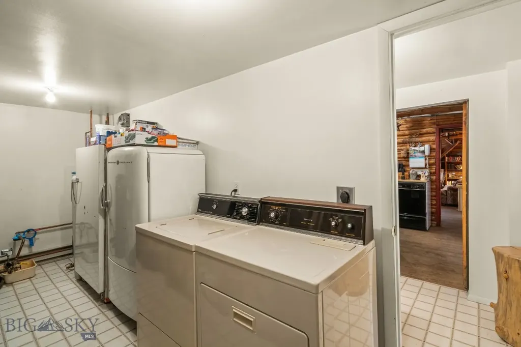 10400 Hyalite Canyon Road Bozeman MT 59718