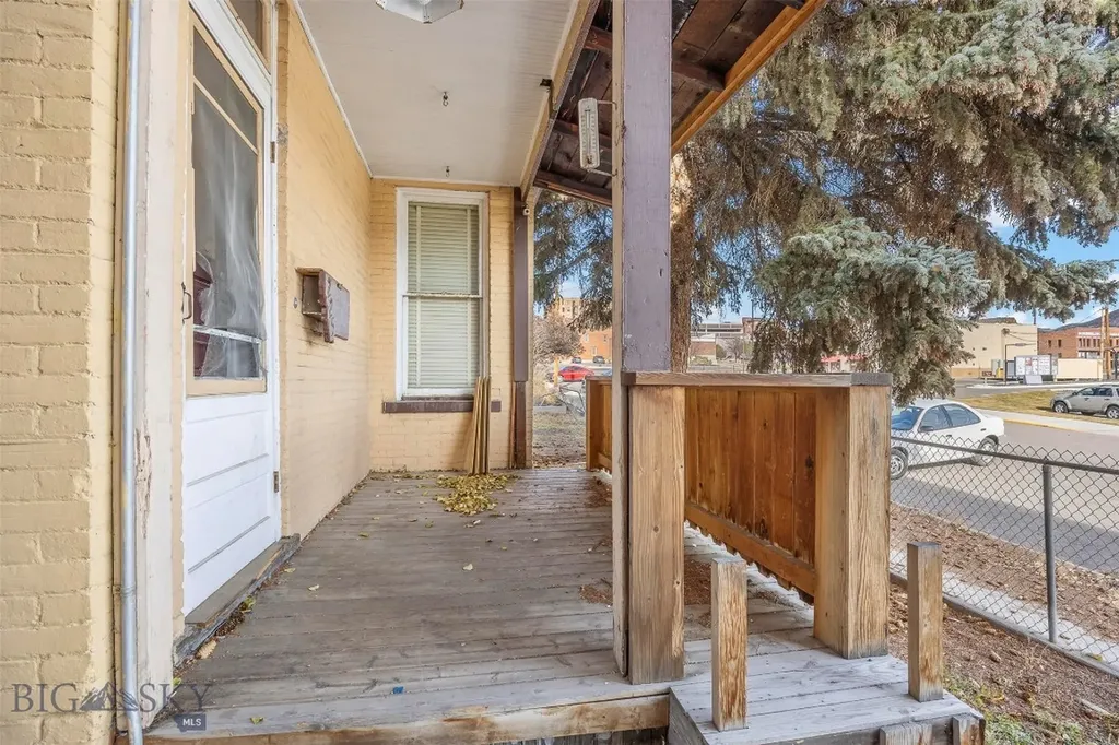 225 S Dakota Butte MT 59701