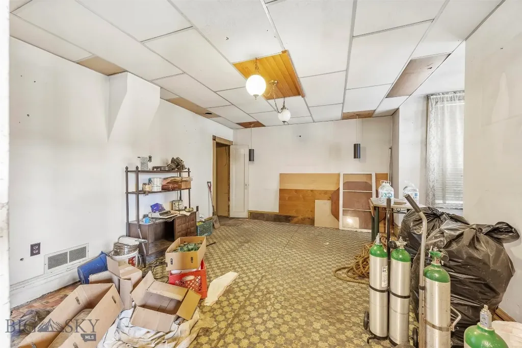 225 S Dakota Butte MT 59701