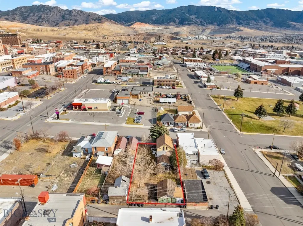 225 S Dakota Butte MT 59701