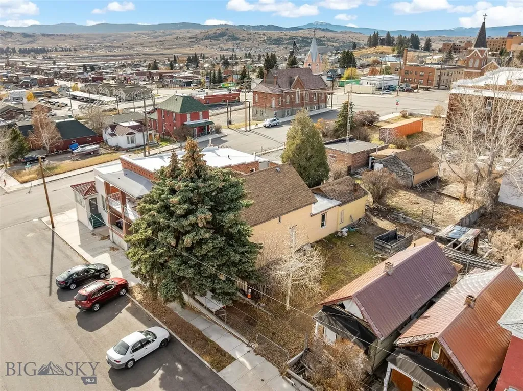 225 S Dakota Butte MT 59701