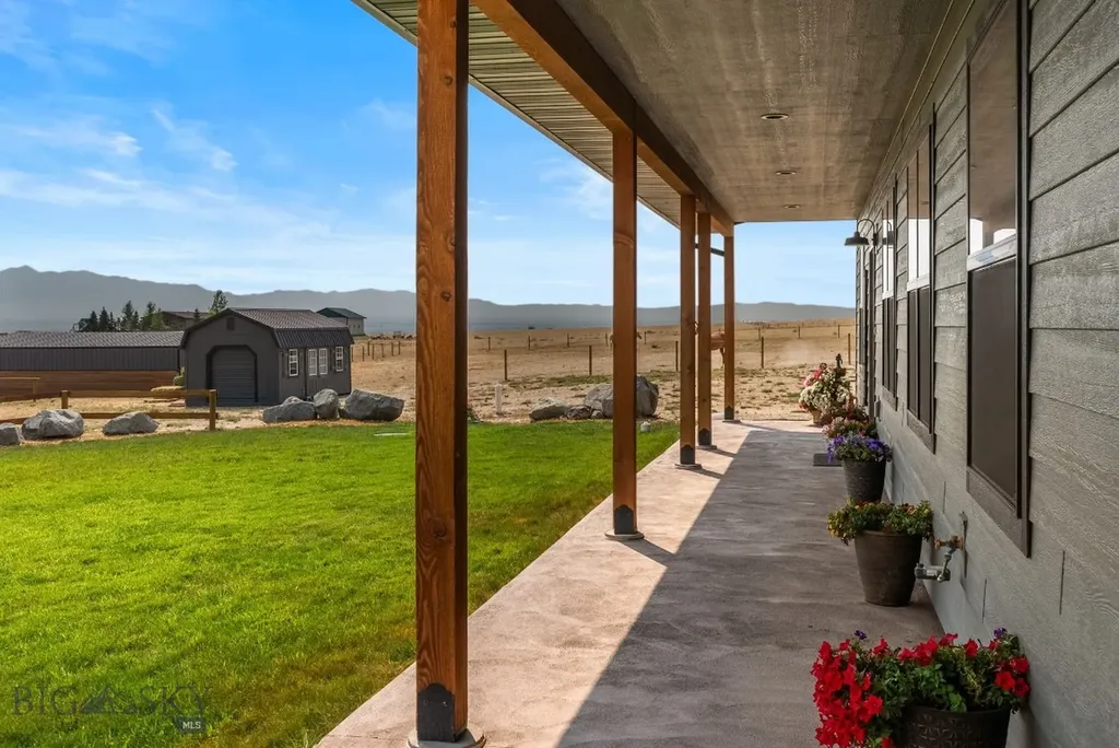 9 Sundust Lane Twin Bridges MT 59754