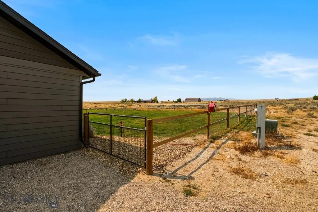 9 Sundust Lane Twin Bridges MT 59754