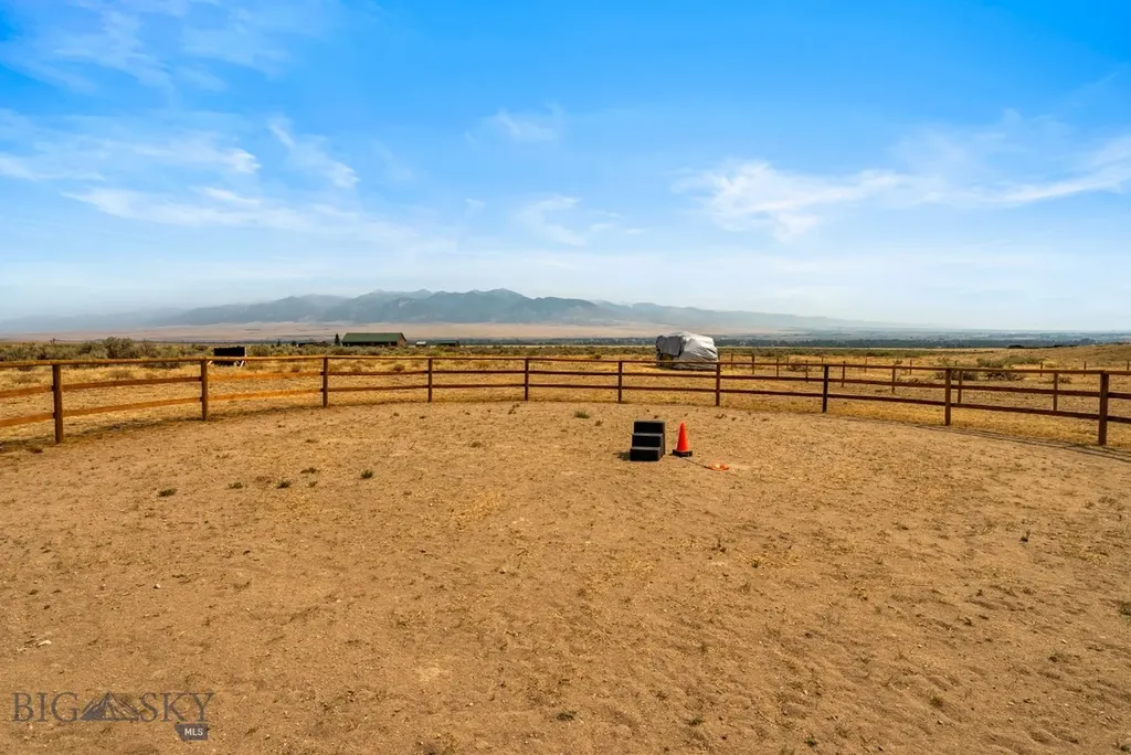 9 Sundust Lane Twin Bridges MT 59754