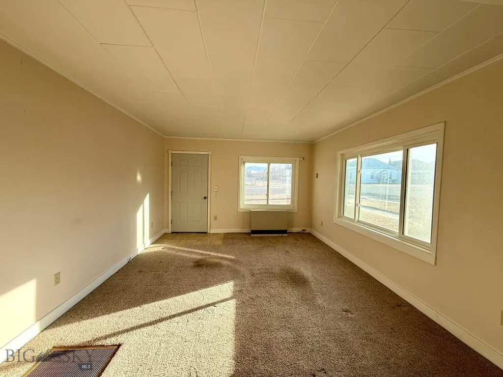 918 Fifth Street Deer Lodge MT 59722