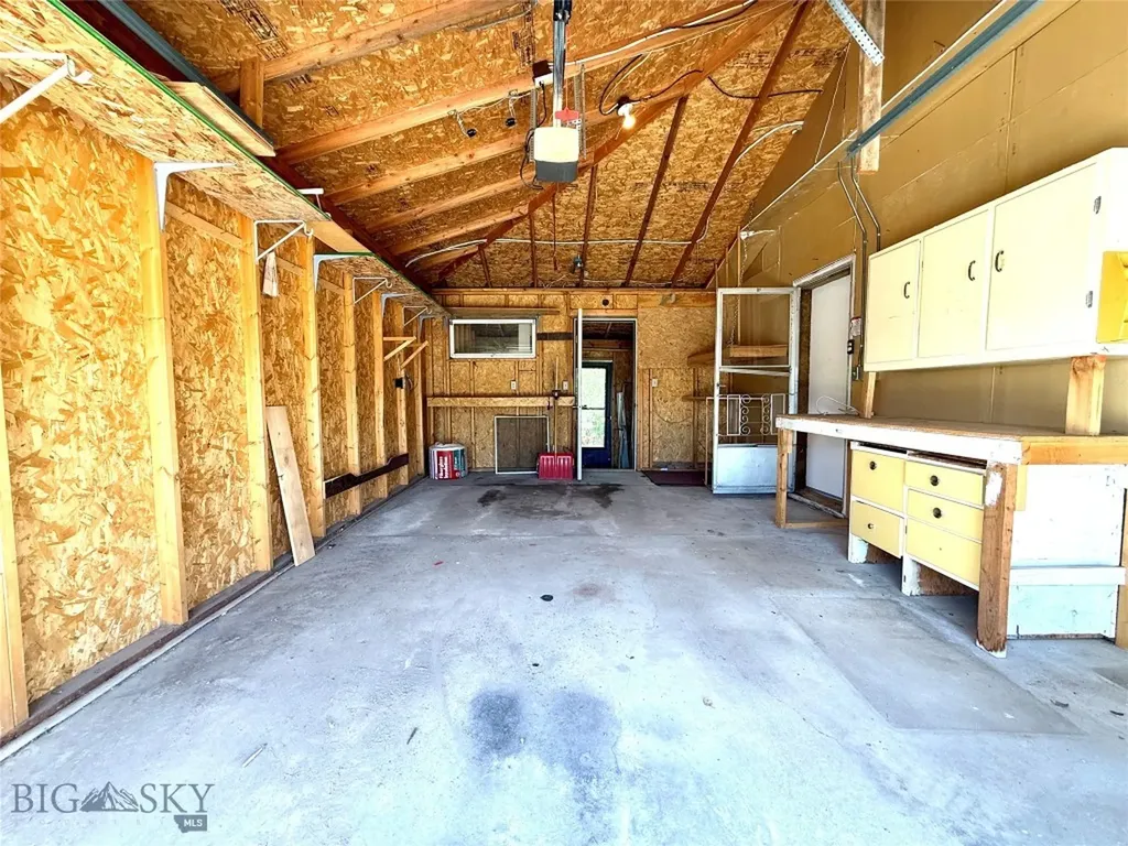 918 Fifth Street Deer Lodge MT 59722