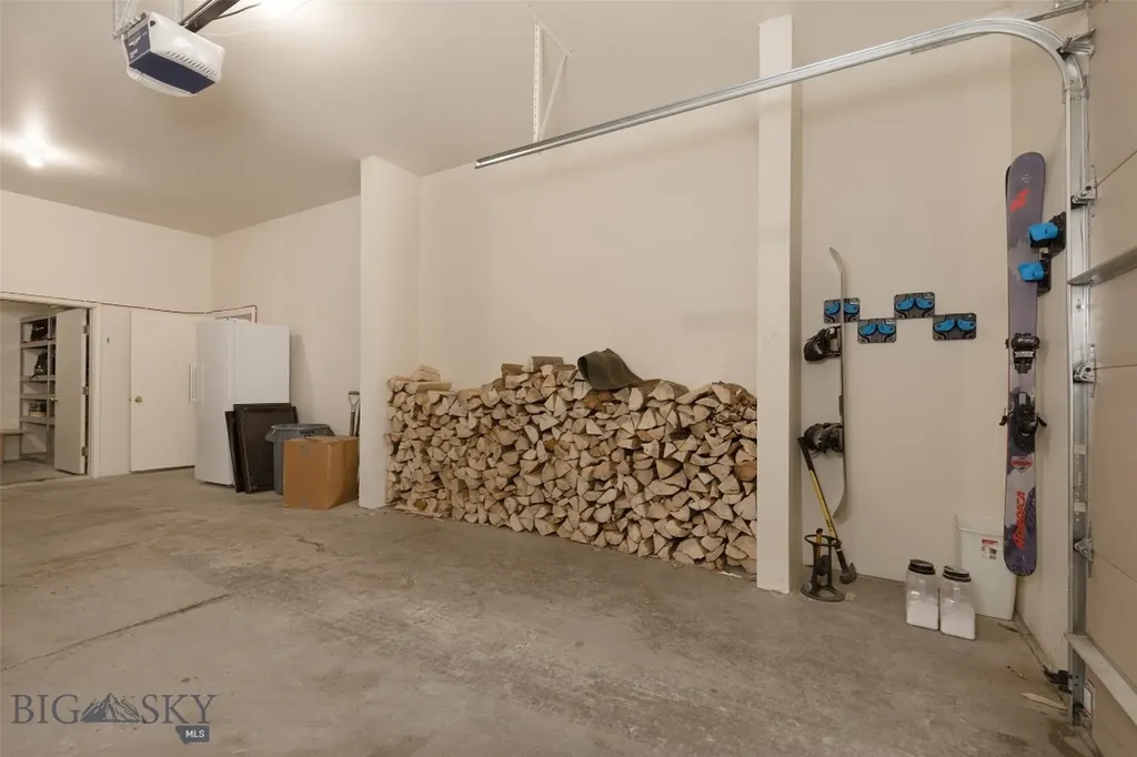29 Slalom Trail Big Sky MT 59716