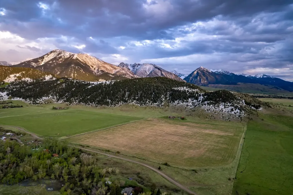 Nhn Suce Creek Road Livingston MT 59047
