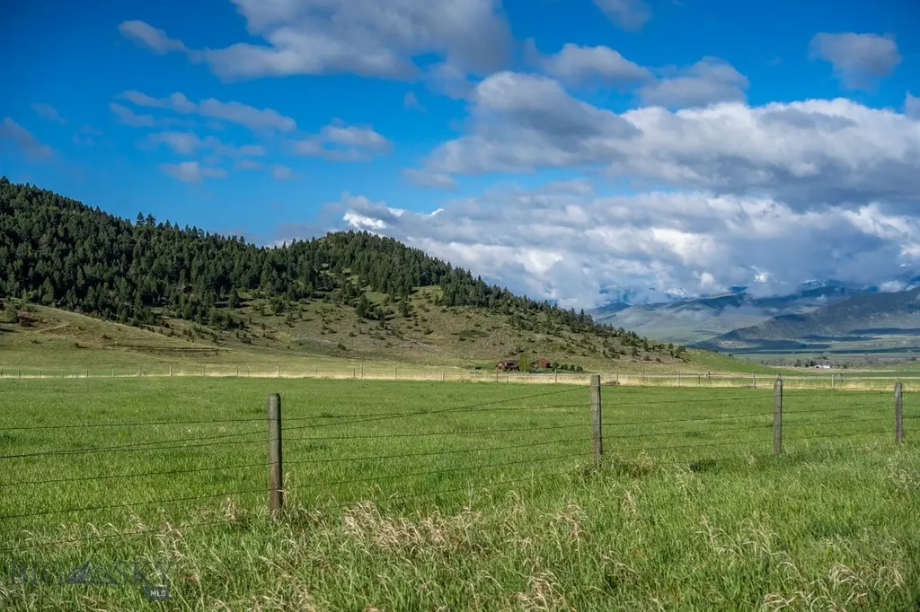 Nhn Suce Creek Road Livingston MT 59047
