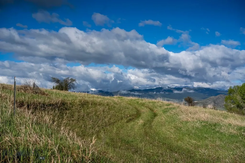 Nhn Suce Creek Road Livingston MT 59047