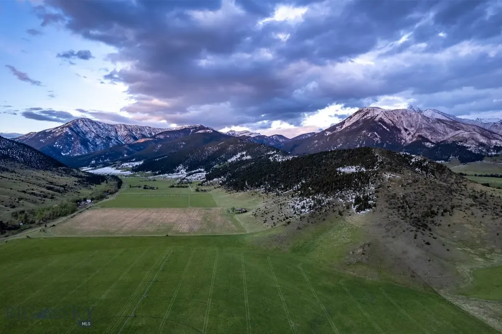 Nhn Suce Creek Road Livingston MT 59047