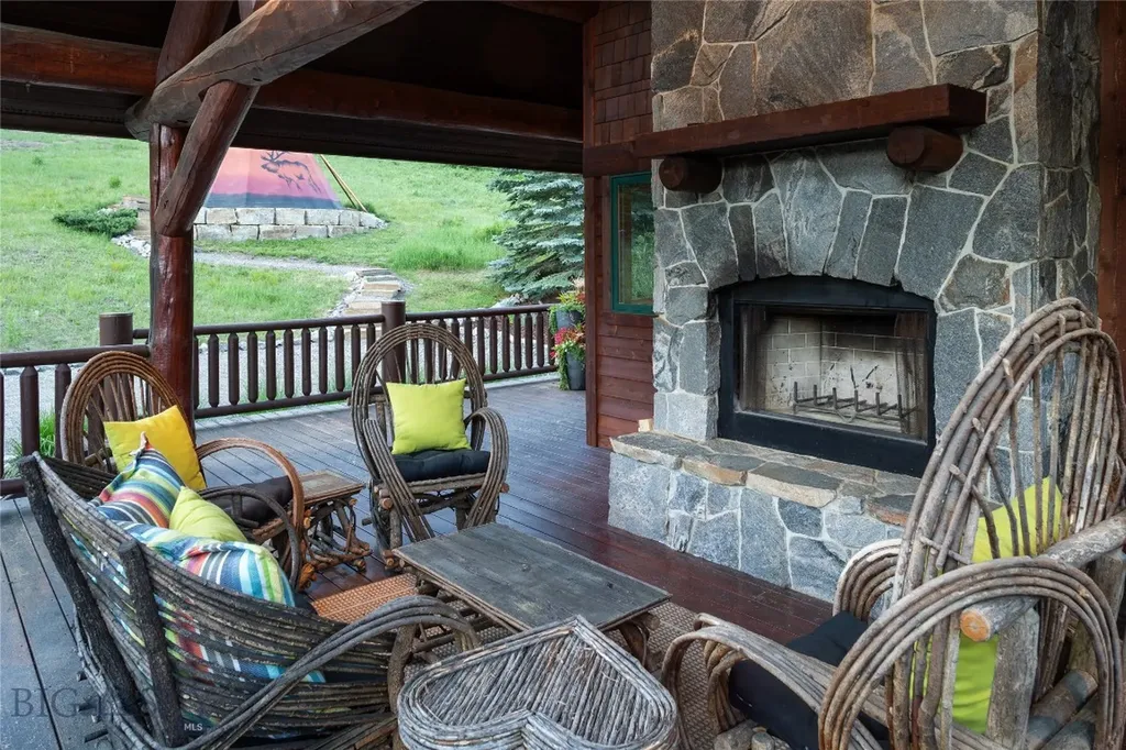250 Pete's Way Big Sky MT 59730