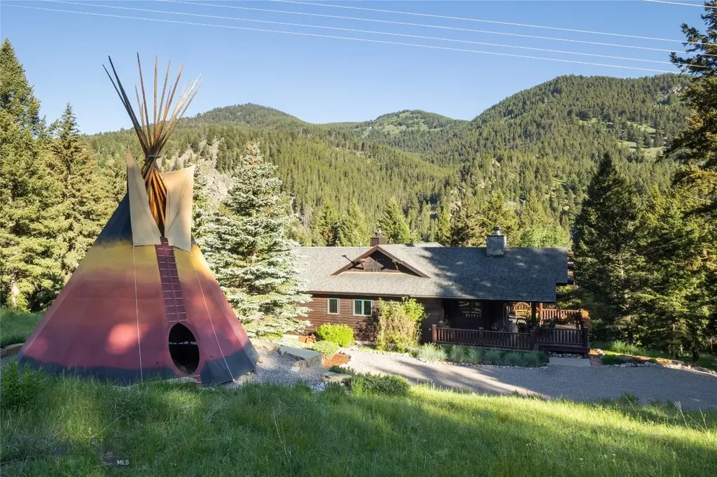 250 Pete's Way Big Sky MT 59730