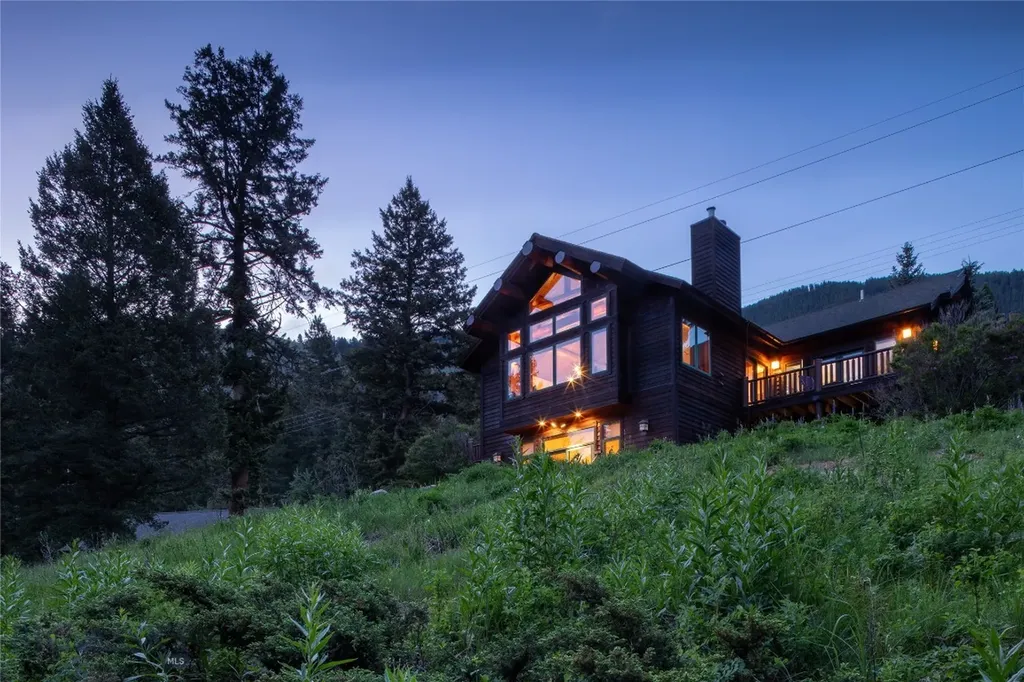 250 Pete's Way Big Sky MT 59730