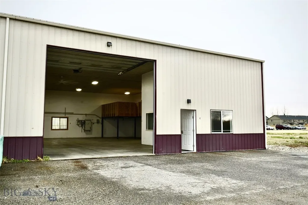 845 Glider Lane Belgrade MT 59714