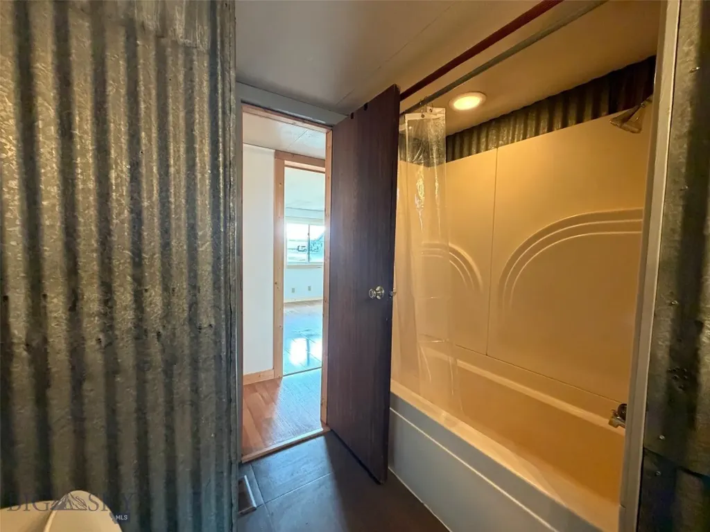 528 W Hugel Ennis MT 59729