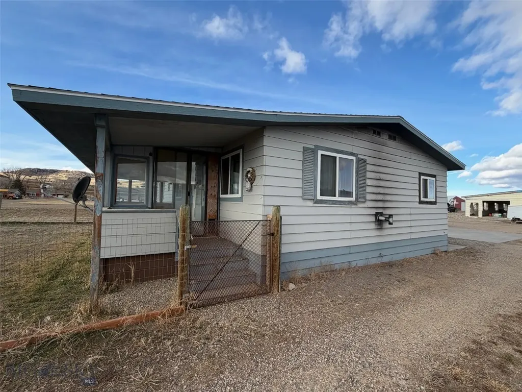528 W Hugel Ennis MT 59729