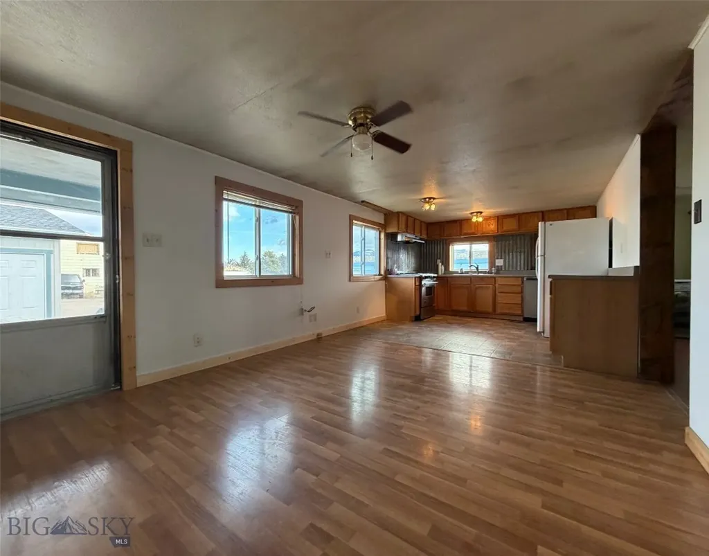 528 W Hugel Ennis MT 59729
