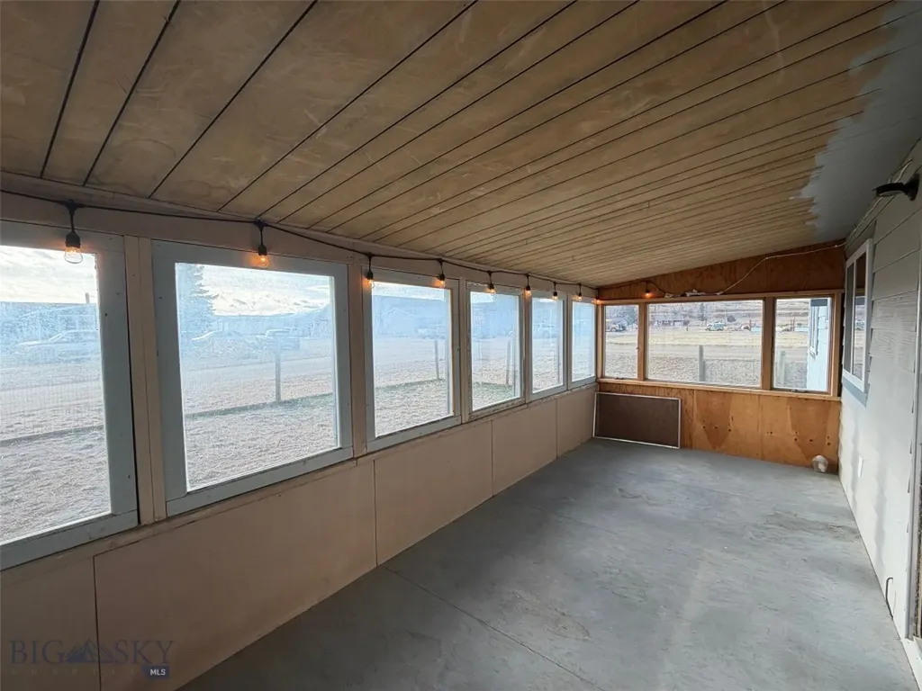 528 W Hugel Ennis MT 59729