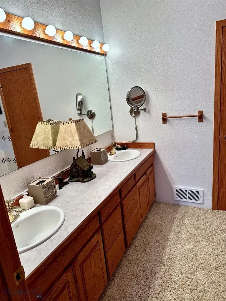 22932 Love Drive Bigfork MT 59911