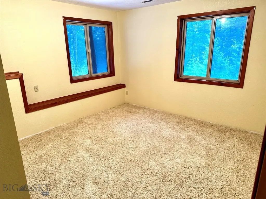 22932 Love Drive Bigfork MT 59911