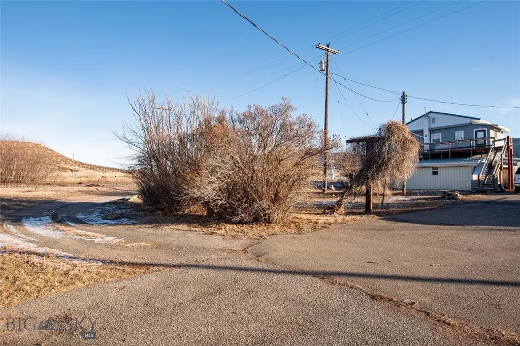 54 Mt-359 Highway Cardwell MT 59721