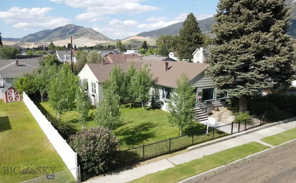 2821 Edwards Butte MT 59701